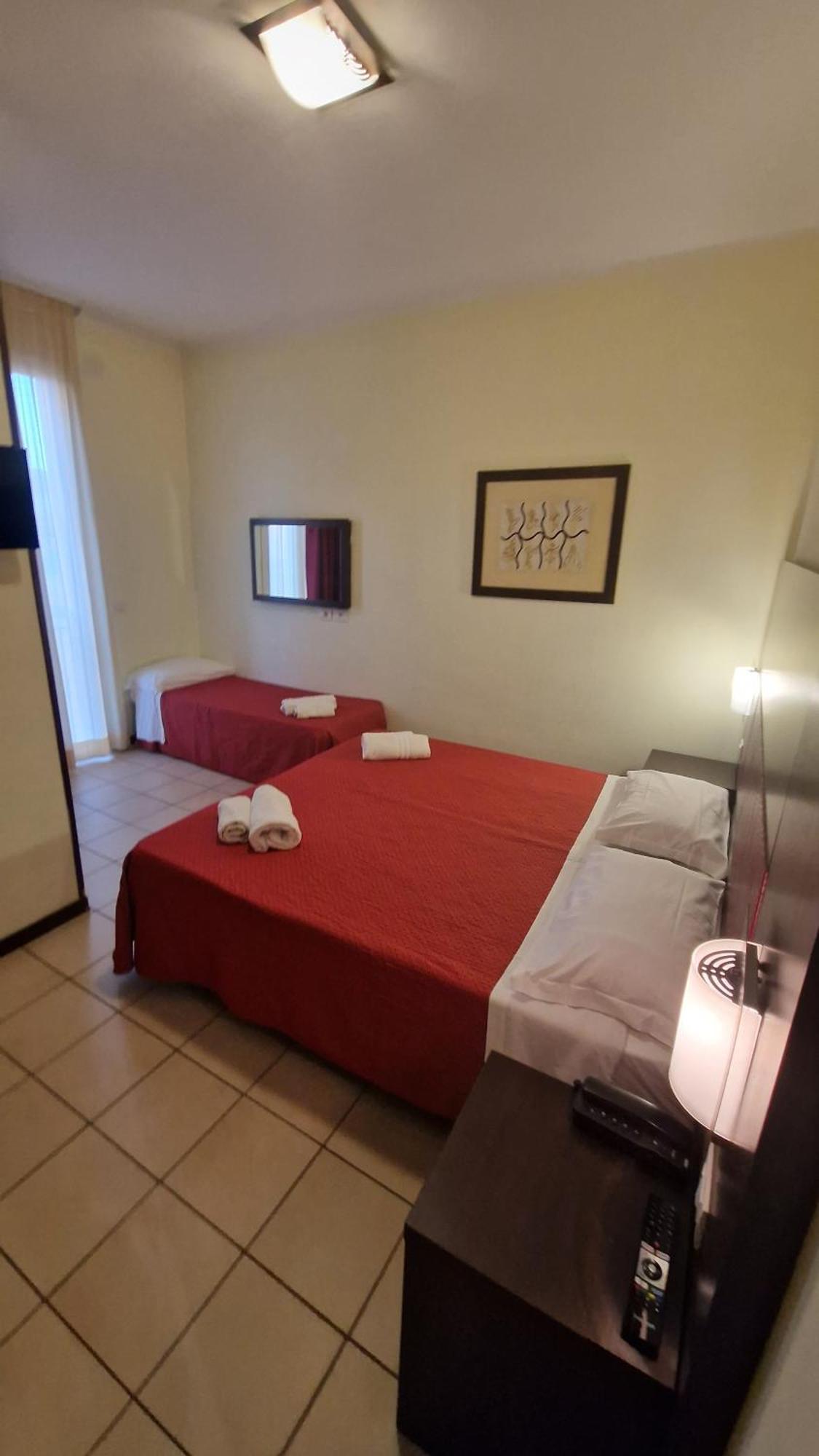 Hotel Alibi Rimini Eksteriør billede