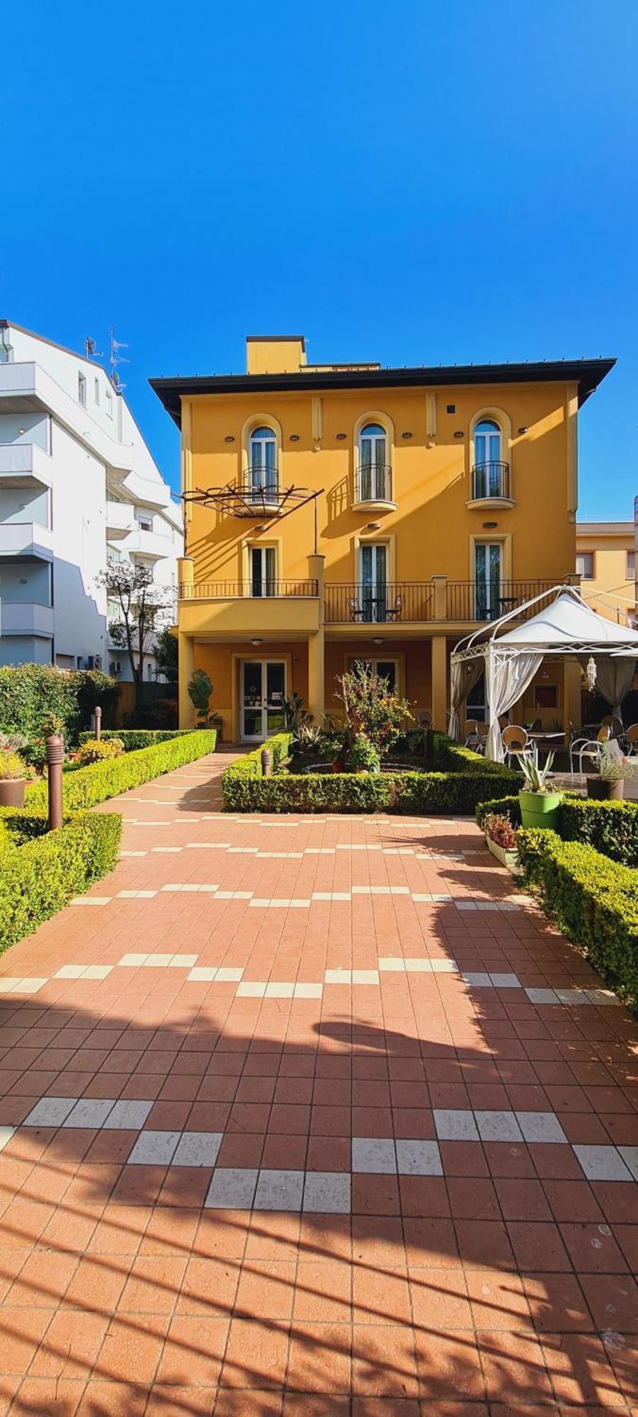 Hotel Alibi Rimini Eksteriør billede