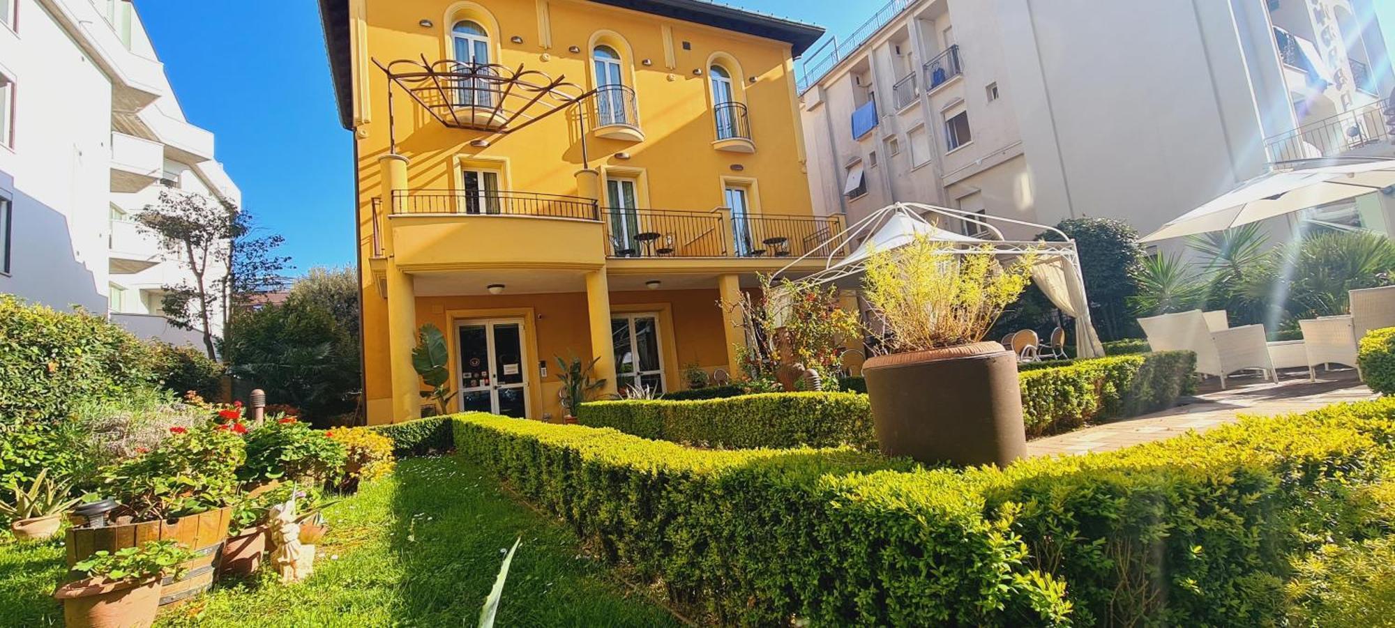 Hotel Alibi Rimini Eksteriør billede