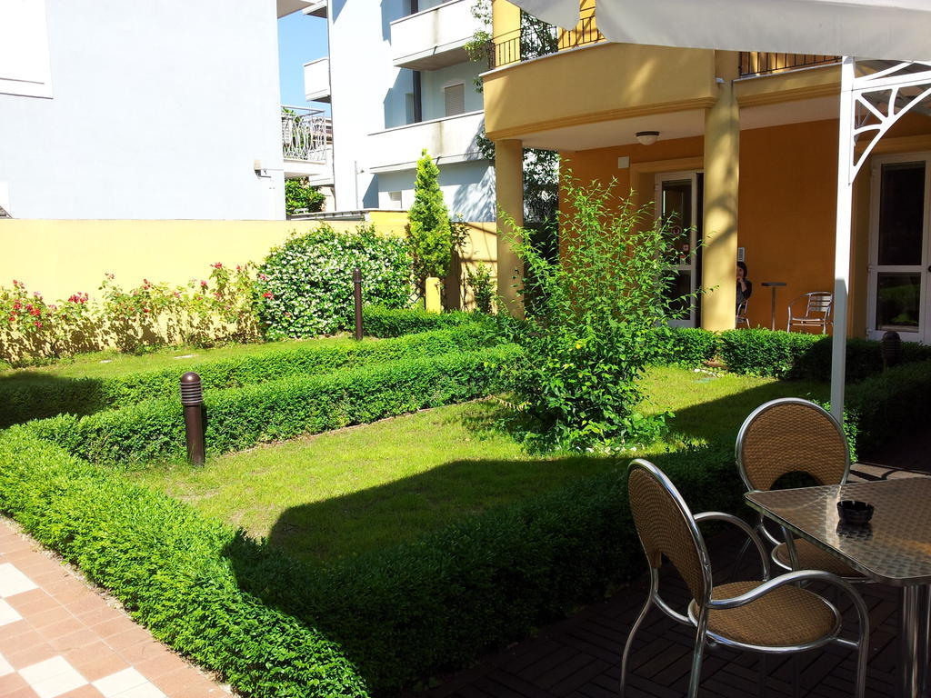 Hotel Alibi Rimini Eksteriør billede
